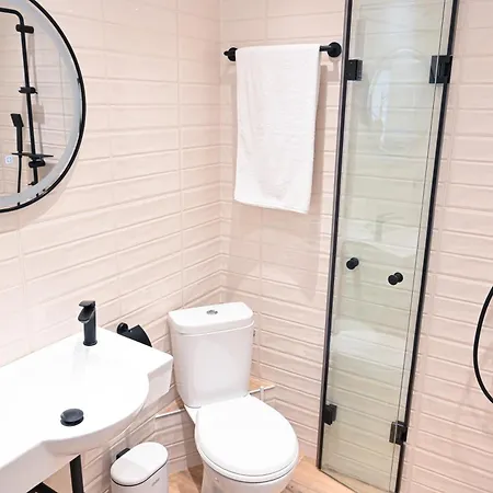 Apartament Sunrise 1 - Modern Retreat Near The Gondola Bansko